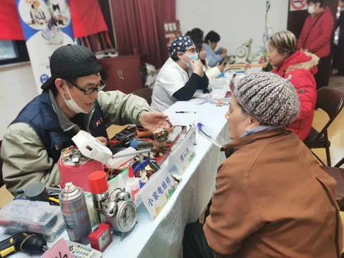 科技助老，智慧便民——仙霞慧生活学雷锋活动获居民点赞